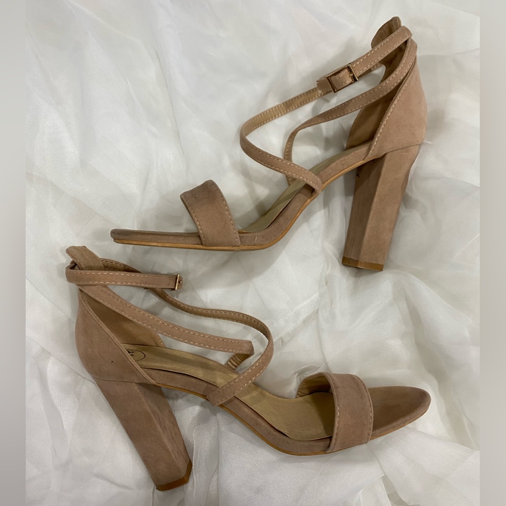 ESSEX GLAM Womens Chunky Block Heel Strappy Ankle Microfiber Nude